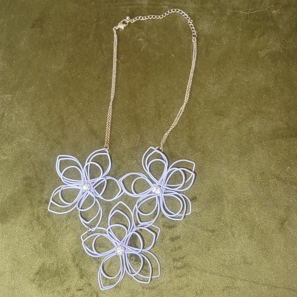 Flower necklace blue with crystals gold chain adjustable - Picture 3 of 3